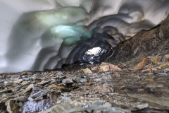 Janine Buckley - under the glacier. Nature category, 2023.