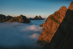 Winner, 2025 Van IsleI - Luen Harris: Mackenzie Range looking east towards Triple Peak