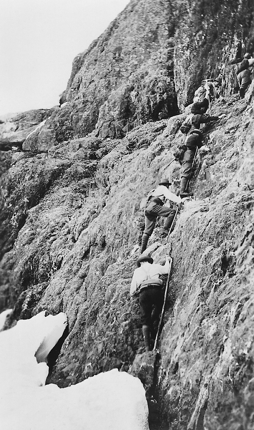 Climbers ascending Elkhorn Mountain 1912. Herbert Frind photo