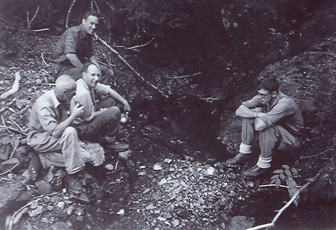 Taking a snack break on the first day during the ascent of Elkhorn 1949 – Charles Nash photo.