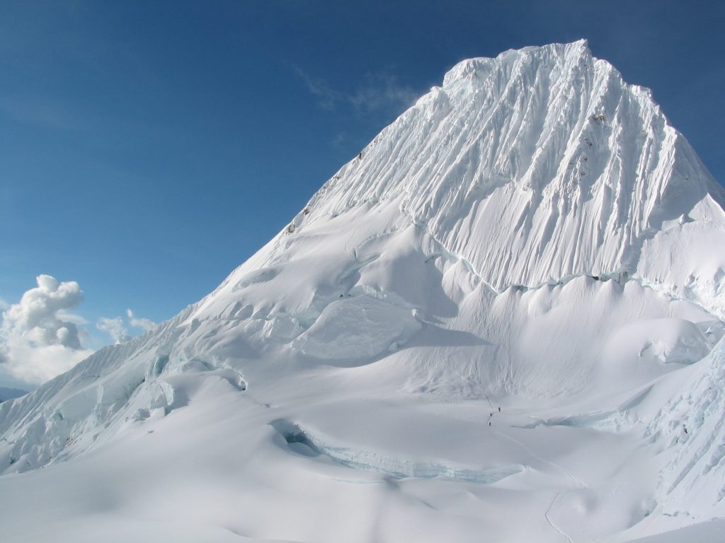 Alpamayo 1988 – Lindsay Elms photo.