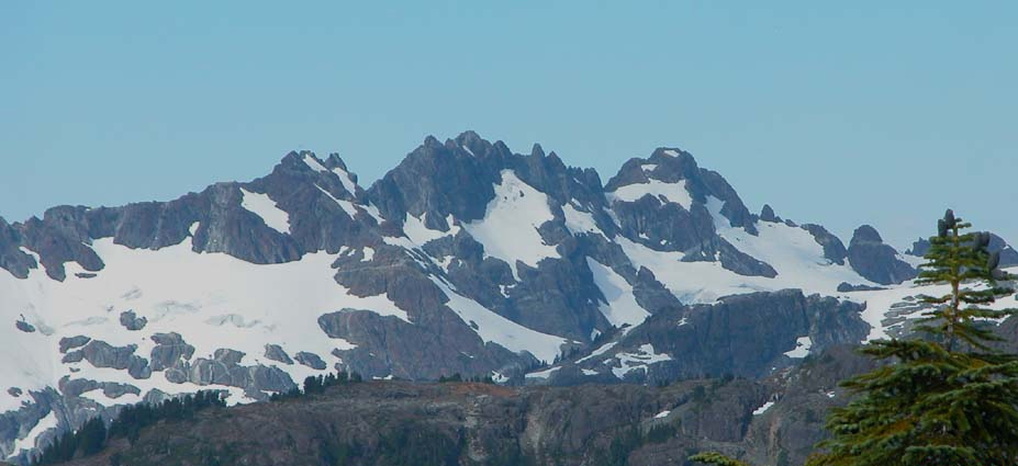LtoR – Misthorns, Mt. Rosseau and Mt. Septimus 2010 – Lindsay Elms photo.