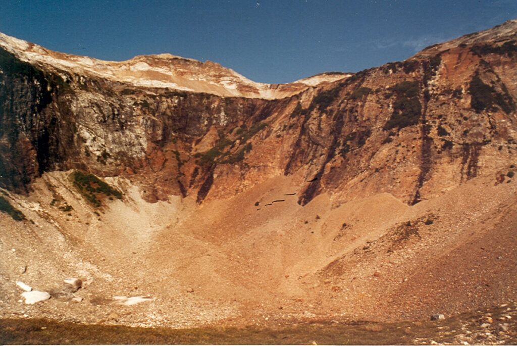 Looking at Big Interior Mountain from the basin showing unique mineral colouration – Lindsay Elms photo